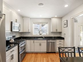 6 Maple Ln 6, Marshfield MA 02050