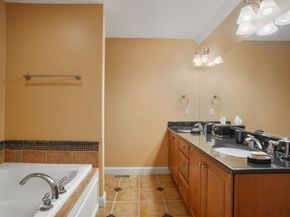 6 Maple Ln 6, Marshfield MA 02050