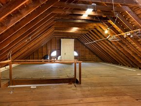 65 Pierce Rd, West Brookfield MA 01585