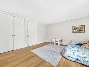 266 Langley Rd 1, Newton MA 02459