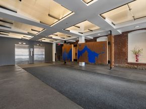 21 Wormwood St 323, Boston MA 02210