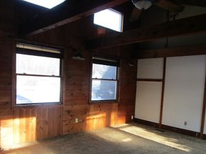 659 Highland St, Northbridge MA 01534