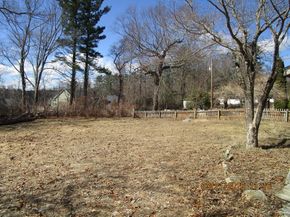 659 Highland St, Northbridge MA 01534