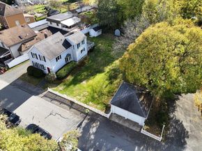 49 Greenhood St, Dedham MA 02026