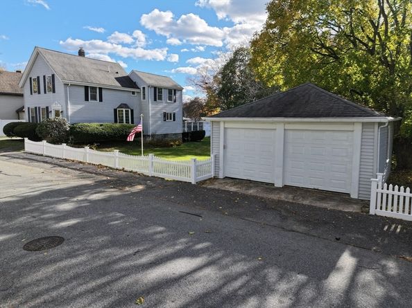 49 Greenhood St, Dedham MA 02026