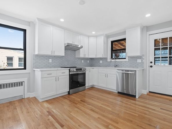 48 Albert Street, Waltham MA 02453