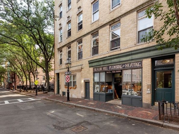 54 Myrtle 10, Boston MA 02114