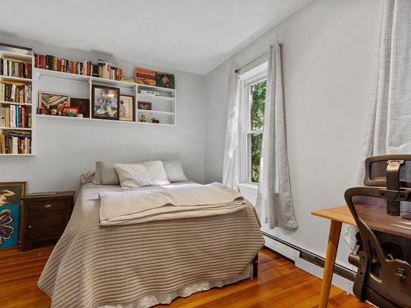 54 Myrtle 10, Boston MA 02114