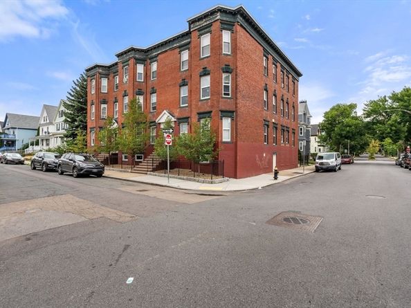 80-84 Shepton St 803, Boston MA 02124