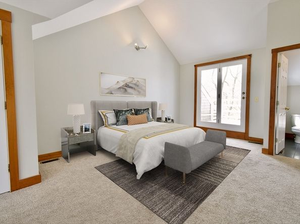 39 Bellis Circle E, Cambridge MA 02140