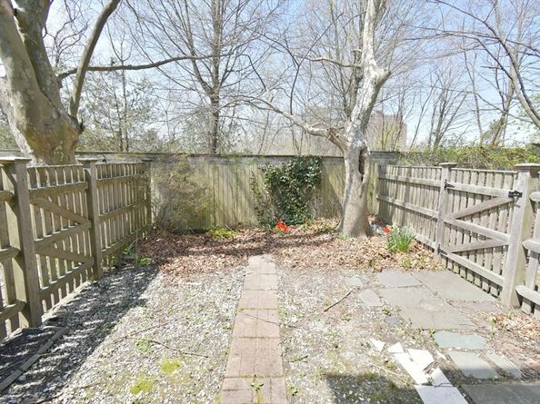39 Bellis Circle E, Cambridge MA 02140