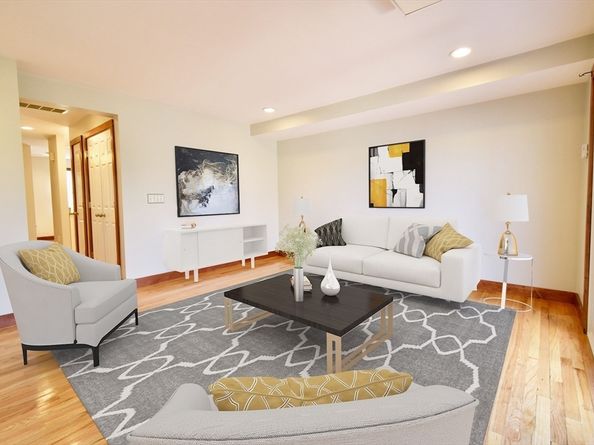 39 Bellis Circle E, Cambridge MA 02140