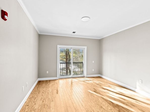 485 Blue Hills Parkway 16, Milton MA 02186