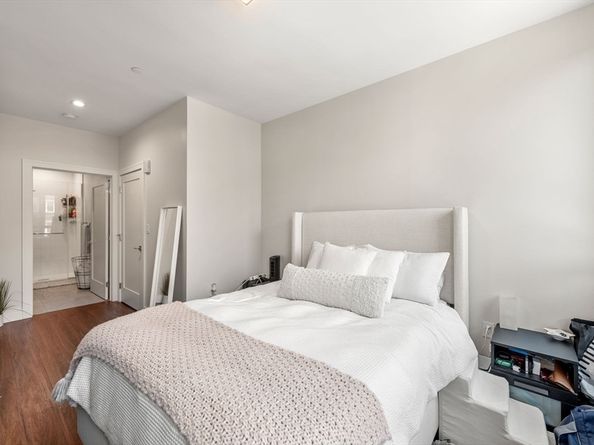 99 Sumner 310, Boston MA 02128