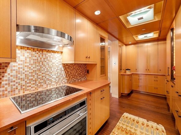 2 Commonwealth Ave 14B, Boston MA 02116