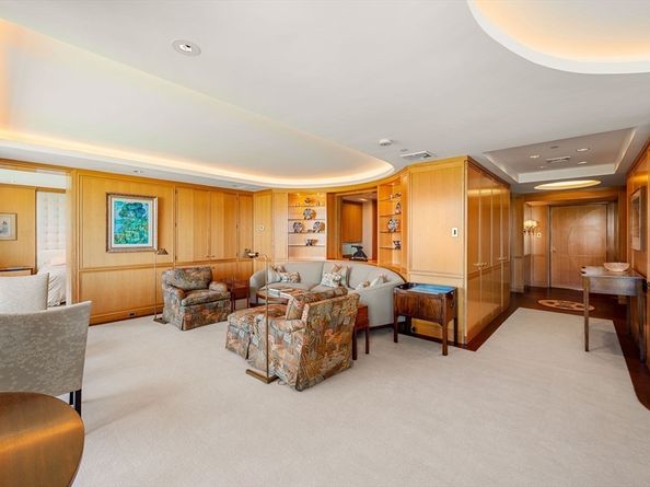 2 Commonwealth Ave 14B, Boston MA 02116