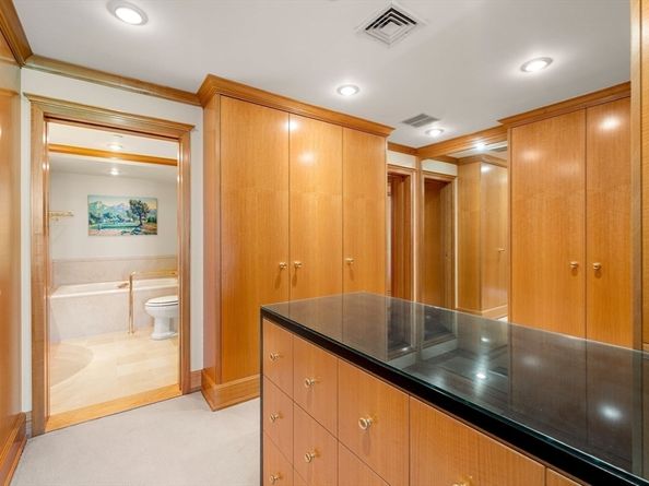 2 Commonwealth Ave 14B, Boston MA 02116