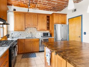 121-123 Beach St 801, Boston MA 02111