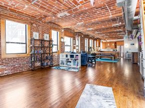 121-123 Beach St 801, Boston MA 02111
