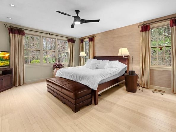 2 Red Fox Run, Sharon MA 02067