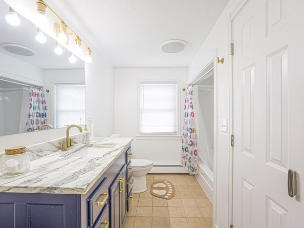 41 Kane Dr, Marlborough MA 01752