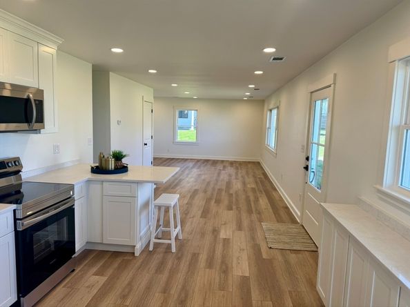 1153 Nantasket Ave, Hull MA 02045