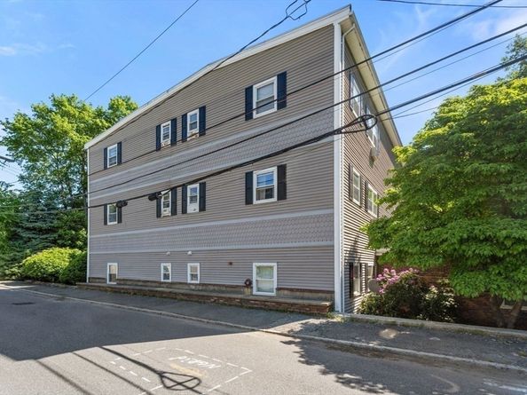 10 Beacon St 105, Woburn MA 01801