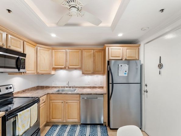 10 Beacon St 105, Woburn MA 01801