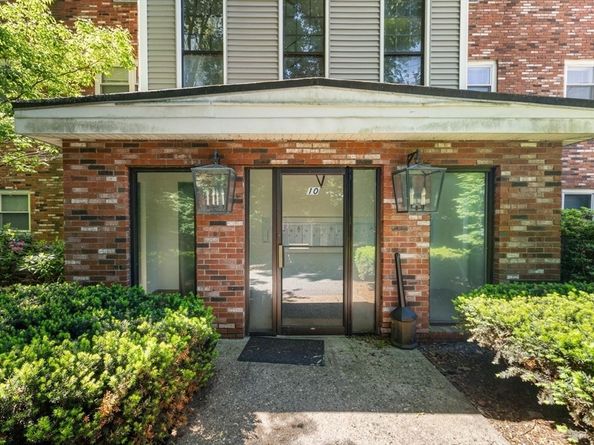 10 Beacon St 105, Woburn MA 01801