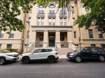 350 W 4th St