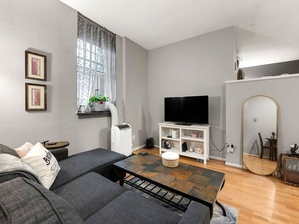 350 W 4th St 103, Boston MA 02127