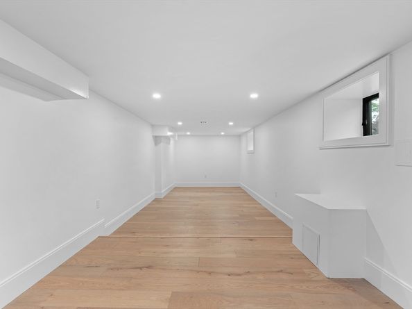 79 Hutchins Rd, Medford MA 02155