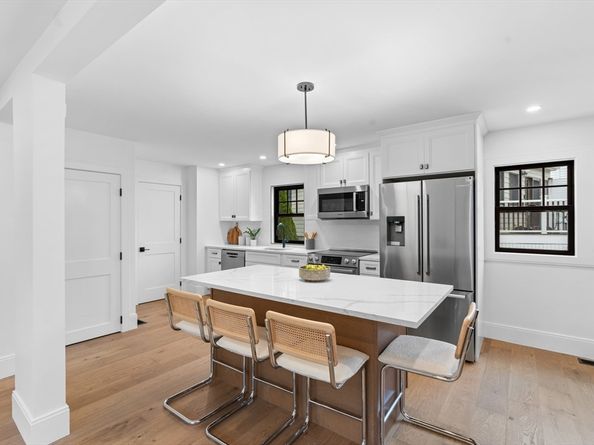 79 Hutchins Rd, Medford MA 02155