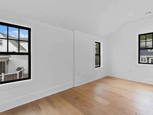 79 Hutchins Rd, Medford MA 02155