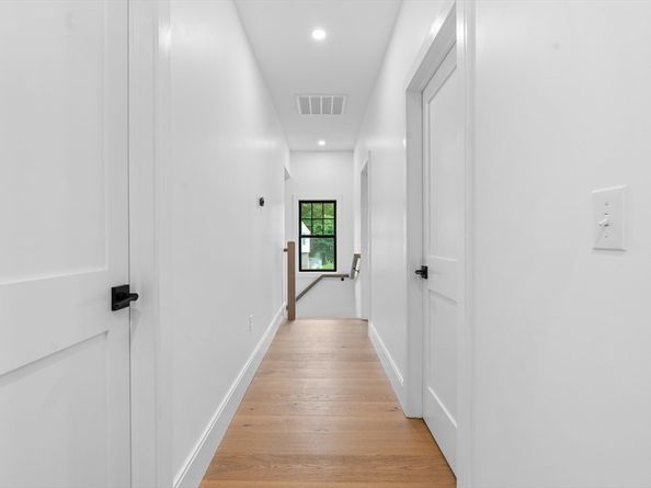 79 Hutchins Rd, Medford MA 02155