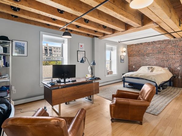 33 Commercial Wharf 33A, Boston MA 02110