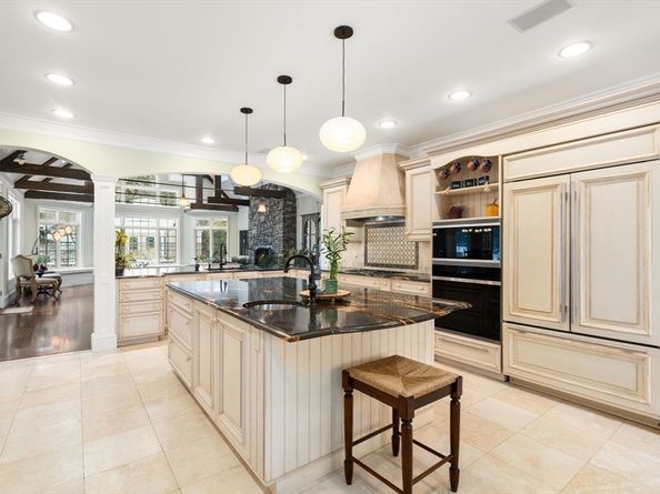 5 Hamlins Crossing, Dover MA 02030