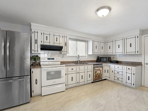 56 Cottage Grove Ave, Brockton MA 02301