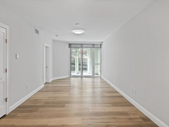 771 Harrison Ave 9G, Boston MA 02118