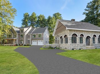 427 Groton Rd