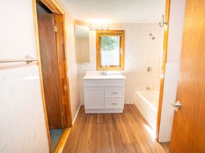 8 Clayton Rd, Middleboro MA 02346