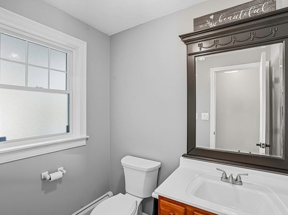 62 Ashland, Holliston MA 01746