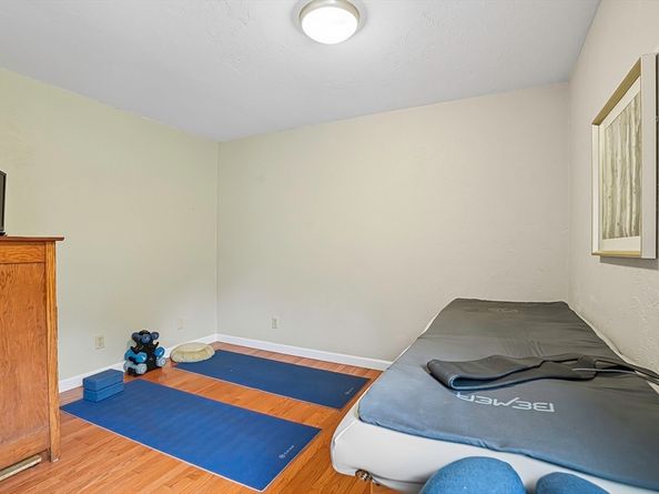 62 Ashland, Holliston MA 01746