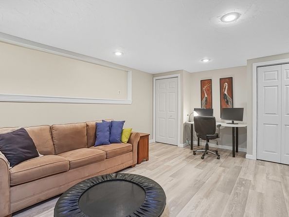 62 Ashland, Holliston MA 01746