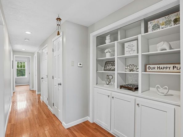 62 Ashland, Holliston MA 01746