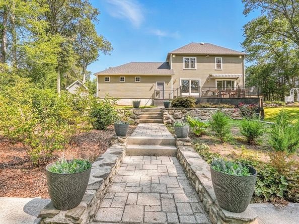 62 Ashland, Holliston MA 01746