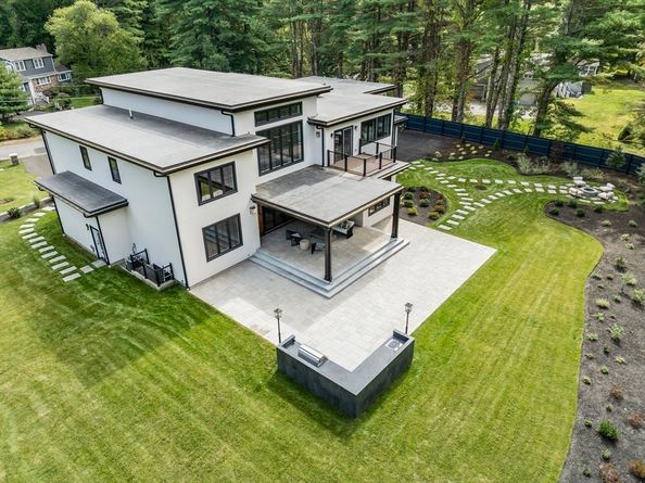 60 Locust Lane, Needham MA 02492