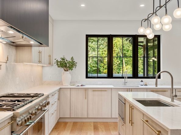 60 Locust Lane, Needham MA 02492