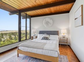 410 Conil Way, Portola Valley CA 94028