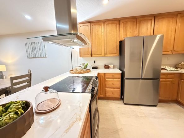 165 Okeefe Street 11, Menlo Park CA 94025